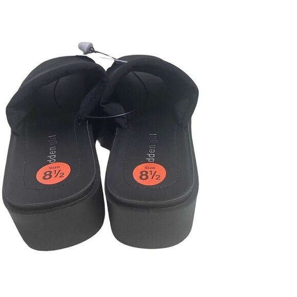 MADDEN GIRL Soleil Slip On Sandals Black Size 8 Round Toe New With Tags No Box - Picture 2 of 9